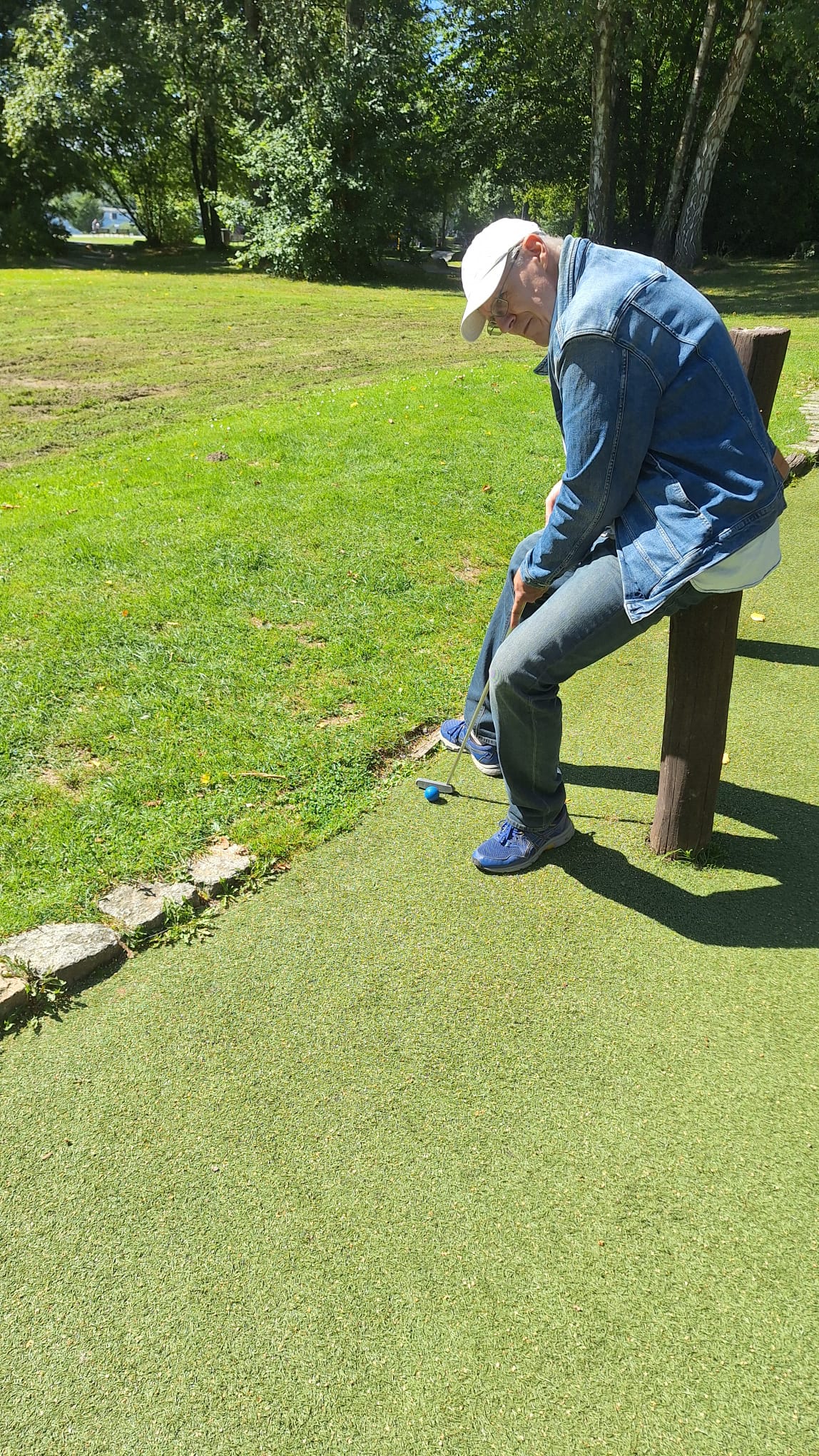 Tom Minigolf.jpeg